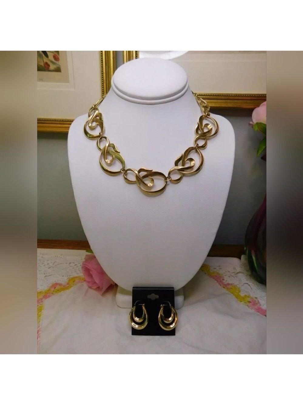 Avon Gold tone Collar Chain Necklace and Hoop Earrings Vintage Set